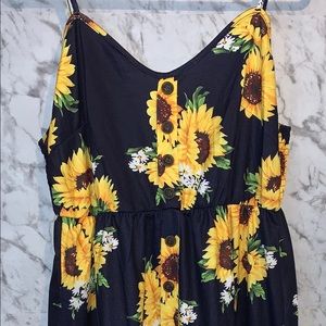 🌻NWOT Plus size midi sunflower dress.